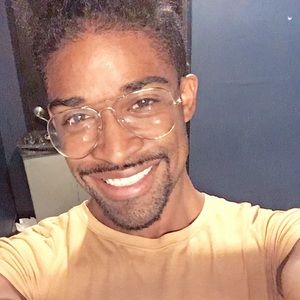 Meet your Posher, Aaron